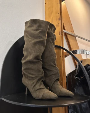 Bottes Army